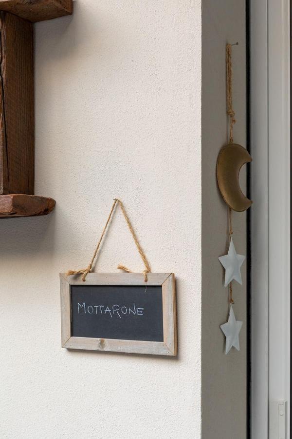 Little Square Arona Hotel ภายนอก รูปภาพ