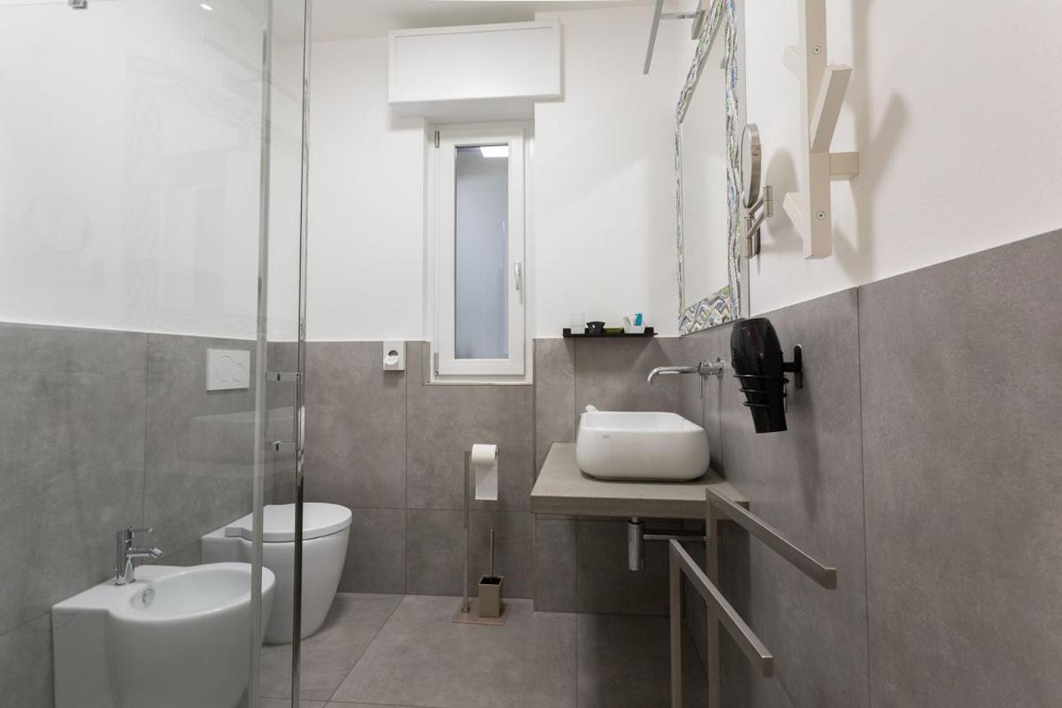 Little Square Arona Hotel ภายนอก รูปภาพ