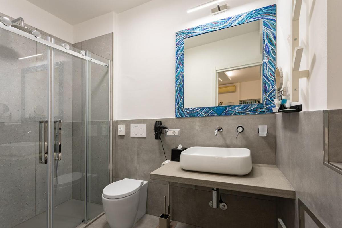 Little Square Arona Hotel ภายนอก รูปภาพ