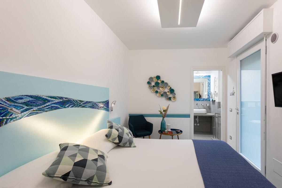 Little Square Arona Hotel ภายนอก รูปภาพ
