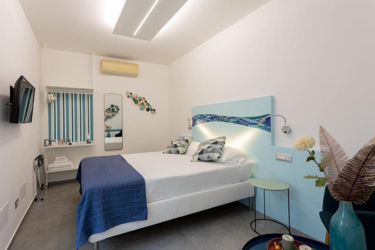 Little Square Arona Hotel ภายนอก รูปภาพ